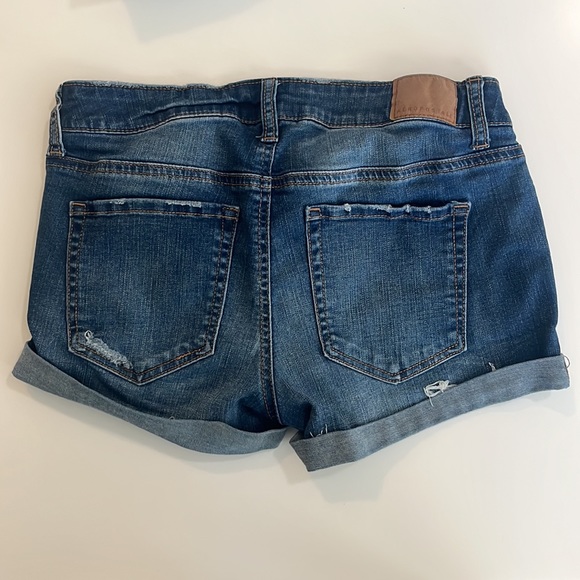 Aeropostale Shorts - Picture 2 of 4